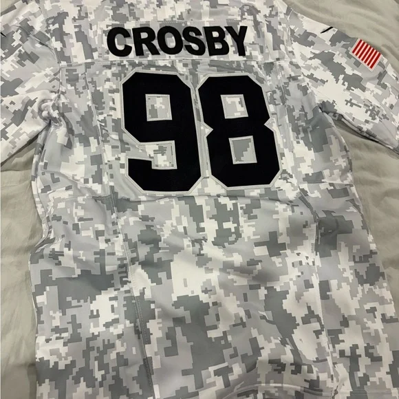 Nike Raiders Camo Jersey with Black Accents - Picture 2 of 4